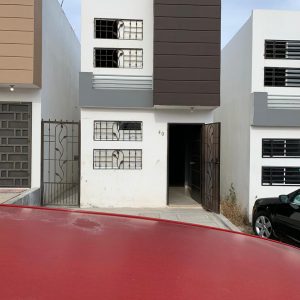 Casa en Fracc. Lomas de Santa Fe -APARTADA-